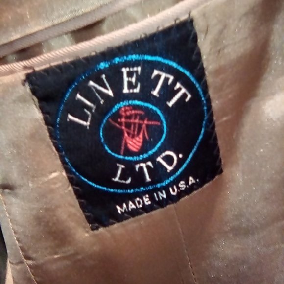 Used Linett Ltd. 38R Beige Suit, 32" pleated pants, 100% gabardine wool - Picture 14 of 14